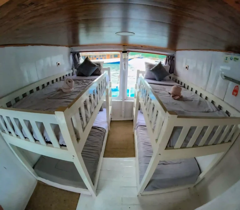 Sharing bunk cabin aboard 3 Island Cruise