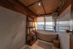 Private bathtub in the master cabin of Neomi Cruise