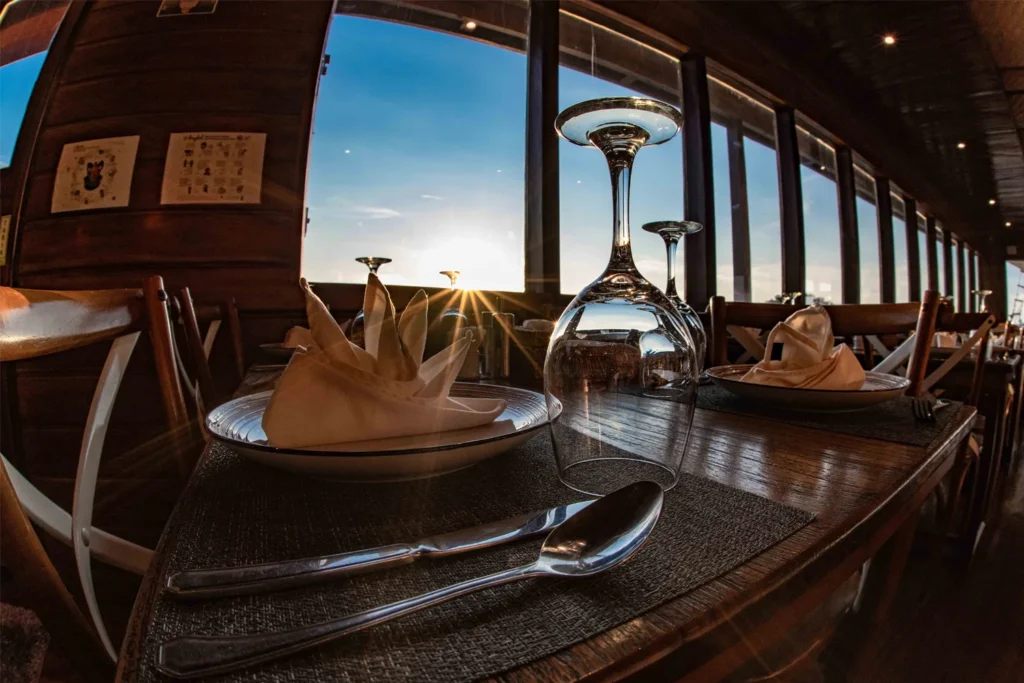 Dining area with bar aboard Neomi Cruise phinisi liveaboard