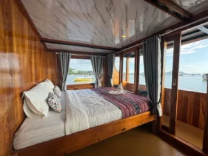 Double-bed master cabin aboard Carnaby