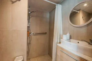 Premium Twin Suite interior on Chakana