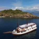 Chrisbow Azure, a 37-metre phinisi, sailing in Komodo National Park