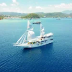 Giona phinisi exterior in Komodo National Park