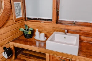 Vanity in a La Galigo Master cabin