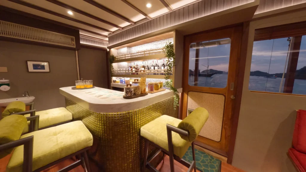 Bar and lounge aboard Lamain Voyage 2