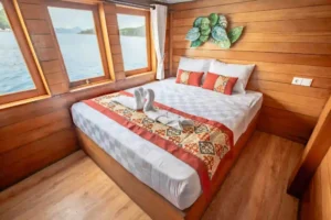 Deluxe Ocean cabin aboard Magika Liveaboard