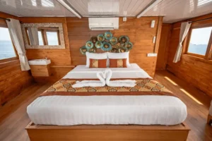 Master Ocean cabin aboard Magika Liveaboard