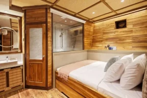 Interior of a Junior Suite aboard Mutiara Cruise