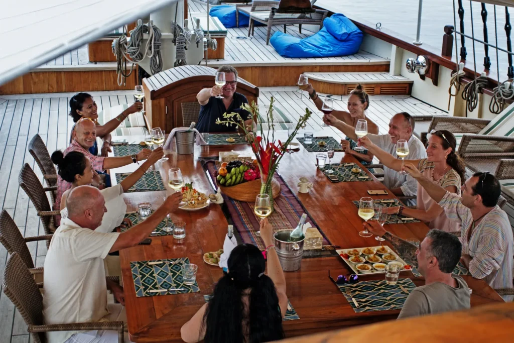 Mutiara Laut phinisi liveaboard, sun wine party