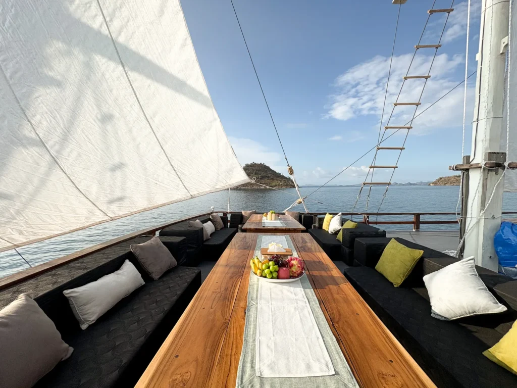 Sundari sundeck lounge aboard Sundari Voyages phinisi