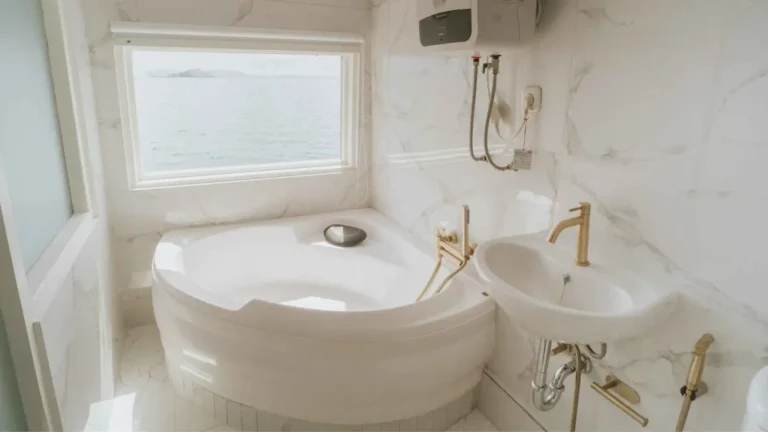 Private bathroom in a Zada Nara suite cabin