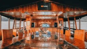 Covered dining and karaoke area aboard Zada Ulla