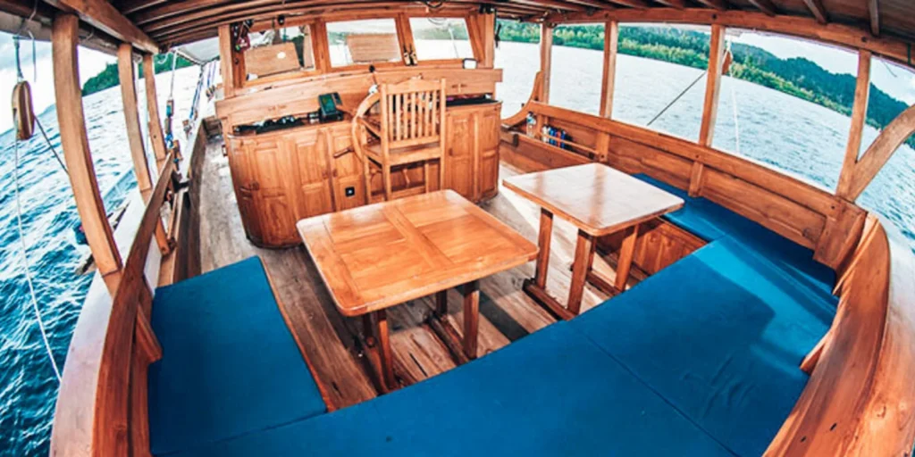 A’Boya open-air wooden salon and dining area