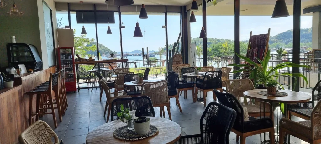 Bacarita Cafe in Labuan Bajo