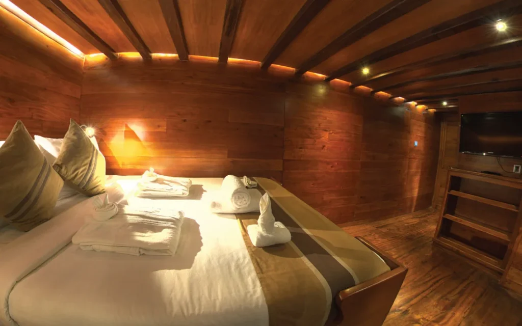 Standard double cabin aboard Damai II