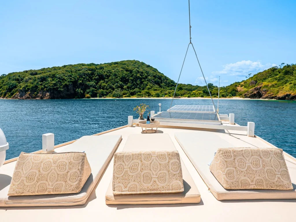 Jinggo Janggo sun deck lounge