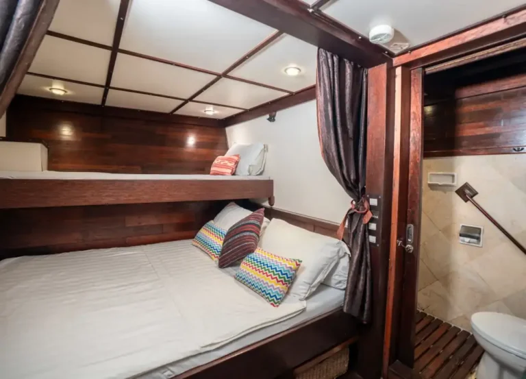 Triple Cabin with double bed and child bunk aboard Katharina