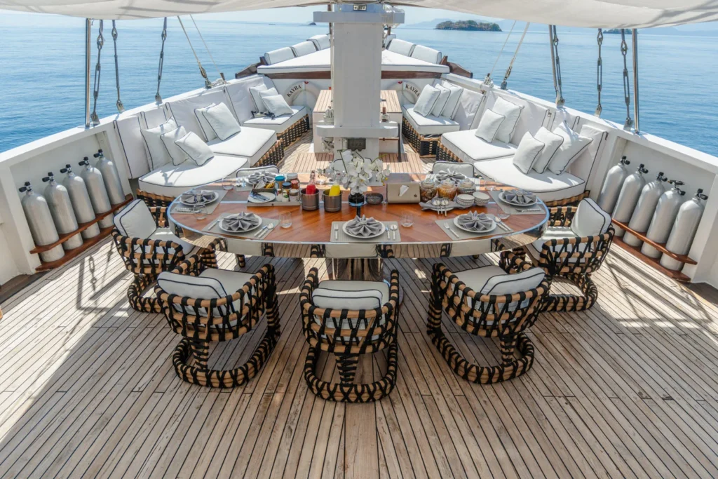 Kayra Phinisi dining area for private charter guests