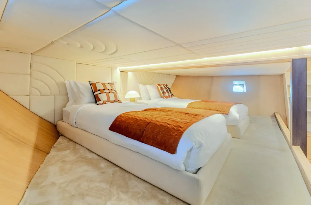Kayra lower-deck Guest Cabin with twin single beds