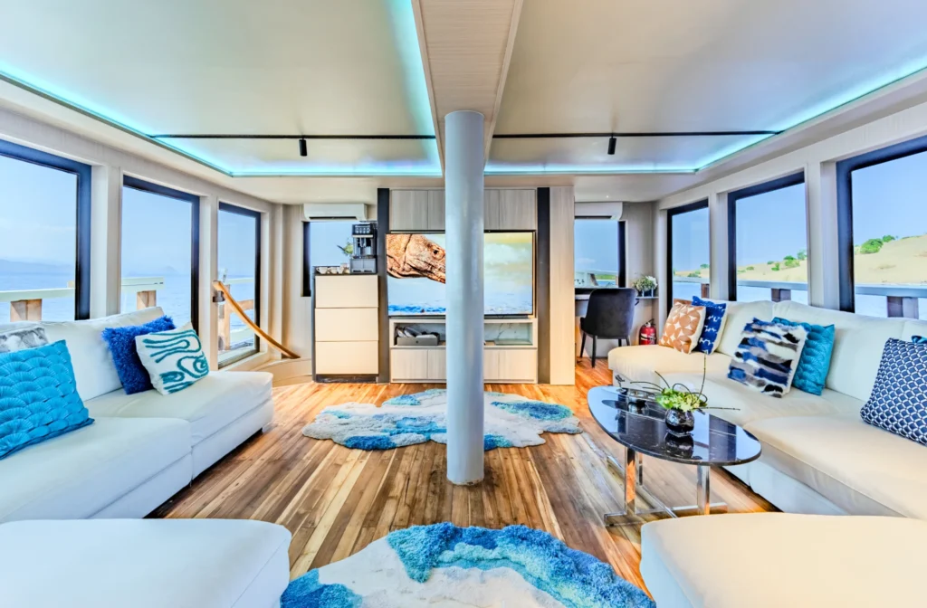 Kayra Phinisi indoor living room and guest lounge