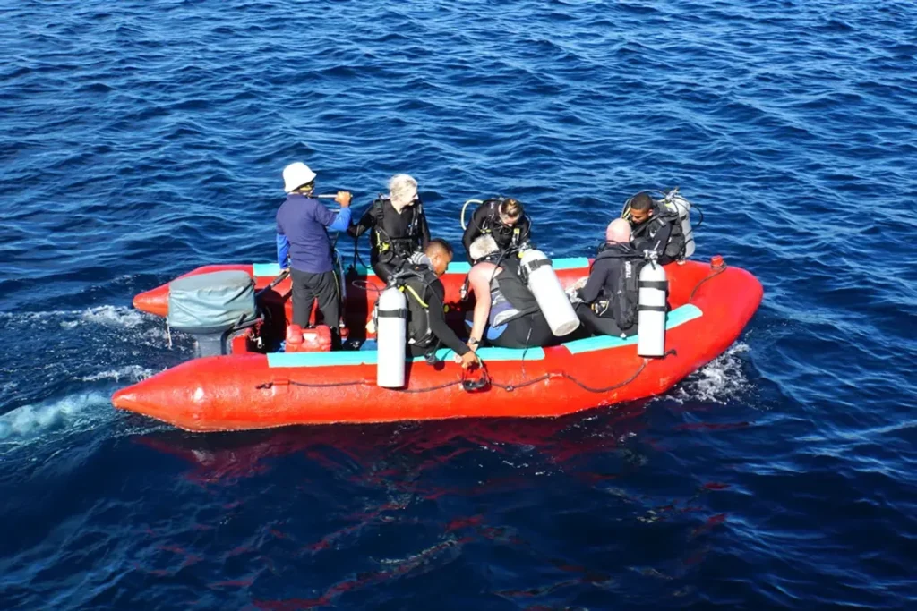 Divers preparing aboard the MV TemuKira tender