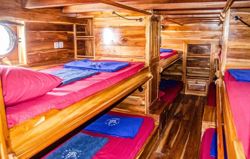 Eight-guest bunk dormitory aboard Nusantara
