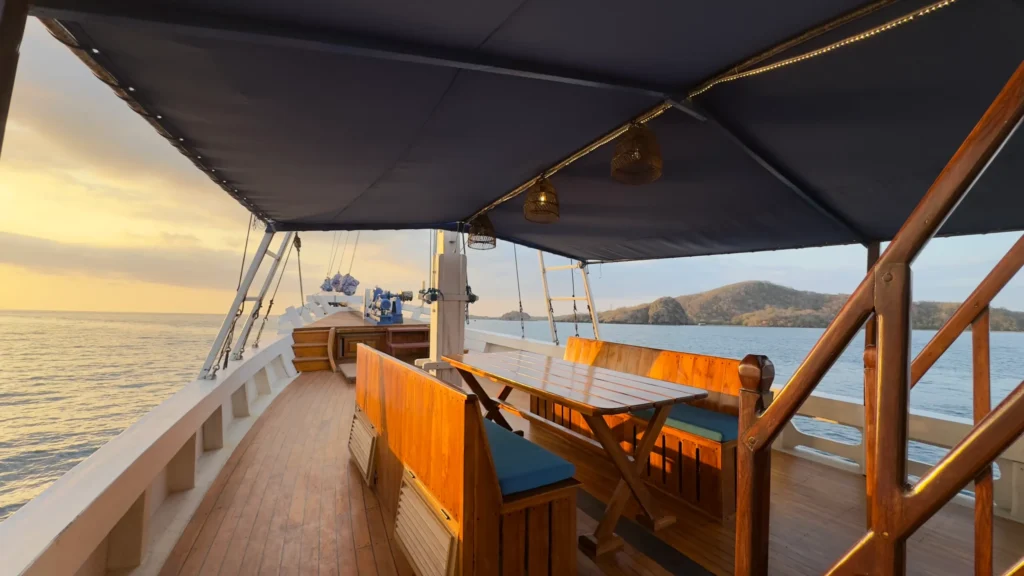Spacious dining area aboard Radea Phinisi