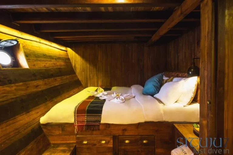 Sumba deluxe double cabin aboard Situju7