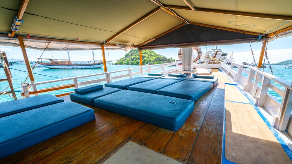 Covered foredeck on M/V Tatawa