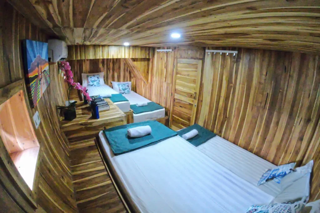 Shared double-twin cabin aboard Thalassa 2
